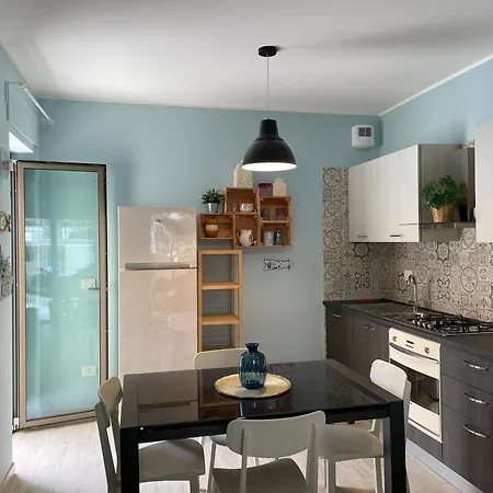 アパート Casa Alba Marina 1 ロゼート・デッリ・アブルッツィ